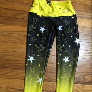 Zayze leggings. XS. Black/yellow stars.